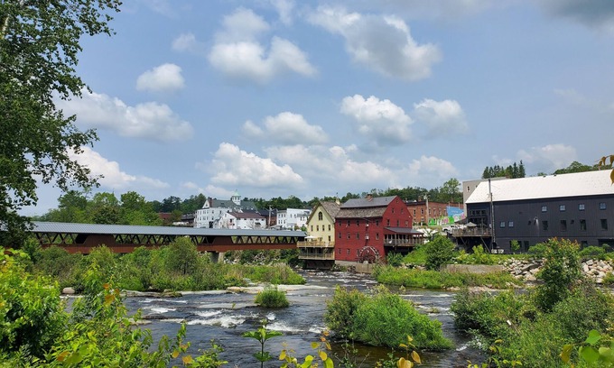 Littleton Apartment | Guest house walking distance from historic downtown Littleton