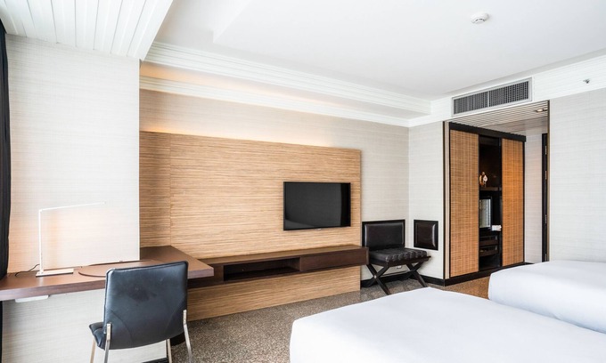 Ploenchit Apartment | Guest Patio Oasis Ploenchit BTS Nana/Ploenchit