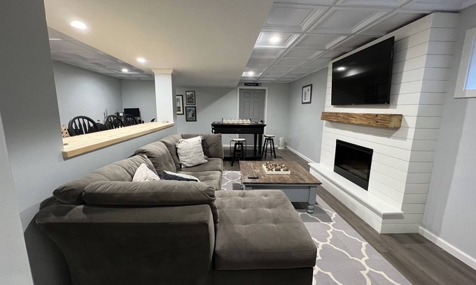 Zion House | Guest Suite - Entire basement great for PSU Weekends!