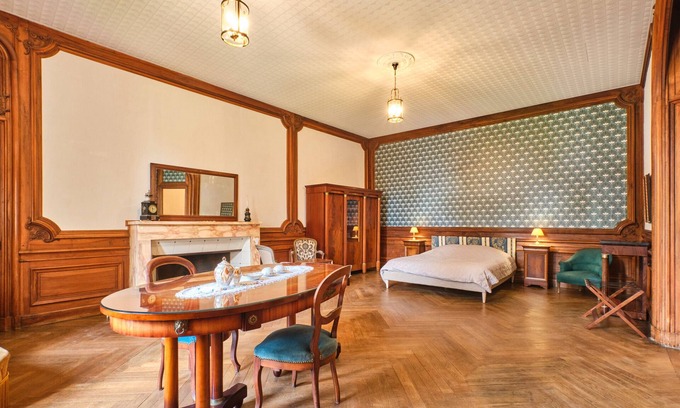 Saint-Geoire-en-Valdaine House | Guesthouse 'Room 1 - The Marquise's Suite' with Shared Terrace and Garden