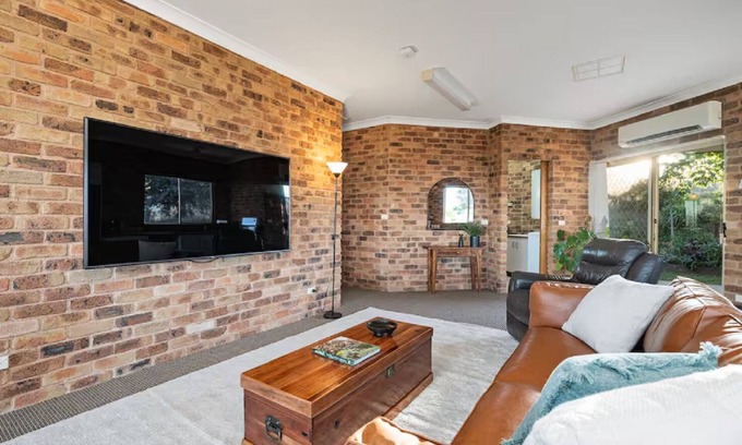 Table Top Apartment | Guesthouse in Table Top