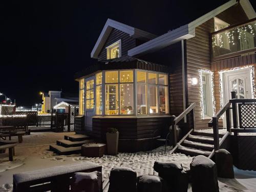 Thorshofn House | Guesthouse Lyngholt