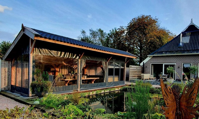 Oldekerk Apartment | Guesthouse the Barn with private whirlpool