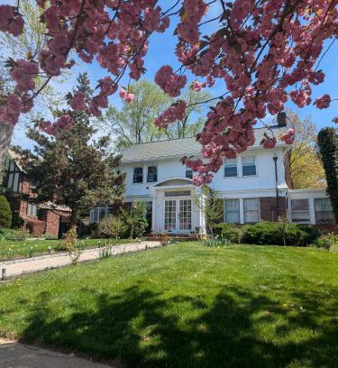 Elizabeth House | GuestHouse