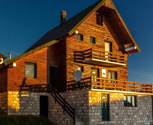 Razvrsje House | Guesthouse Wolf