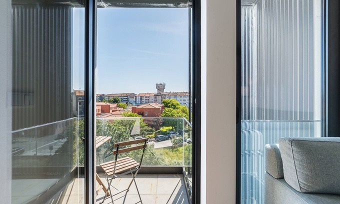 Gloria Apartment | GuestReady - Aveiro's Contemporary Elegance