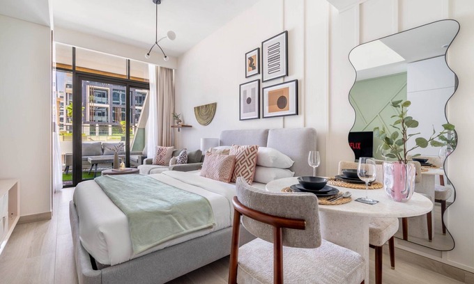 Nad Al Sheba Apartment | GuestReady - Downtown Dubai luxurious living