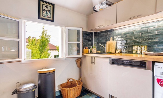 Garches Apartment | GuestReady - Serene Refuge with a shared pool