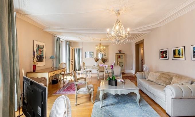 L'Europe Apartment | GuestReady - Vintage retreat in the 8th district