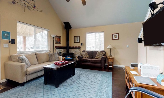 Gunnison House | Gunni Getaway