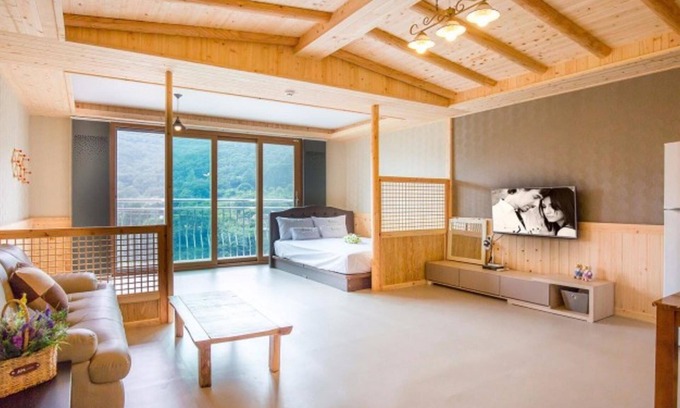Gwangyang House | Gwangyang Feel Tourist House Pension