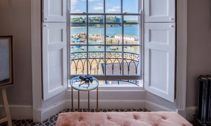 Tenby House | Gwynne House - 6 Bedroom - Tenby Harbour