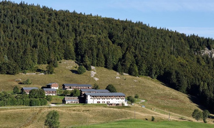 Bois-d'Amont Hotel | Hôtel Club Le Risoux