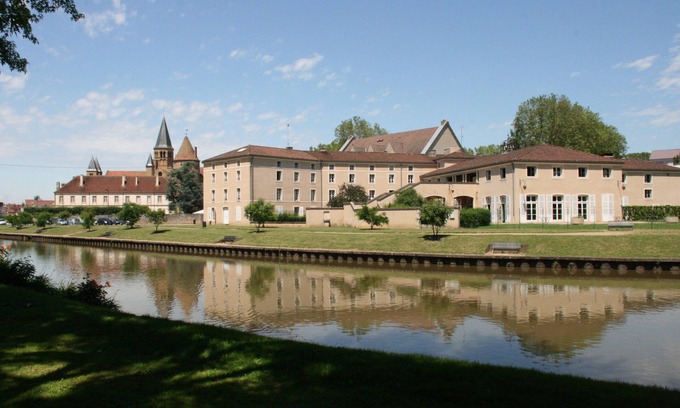Paray-le-Monial Hotel | Hôtel Le Prieuré
