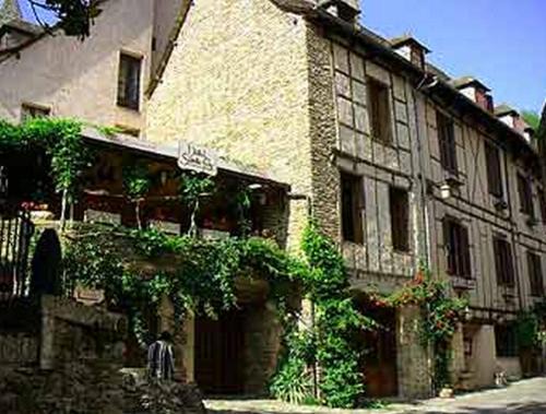 Conques-en-Rouergue Hotel | Hôtel Sainte Foy
