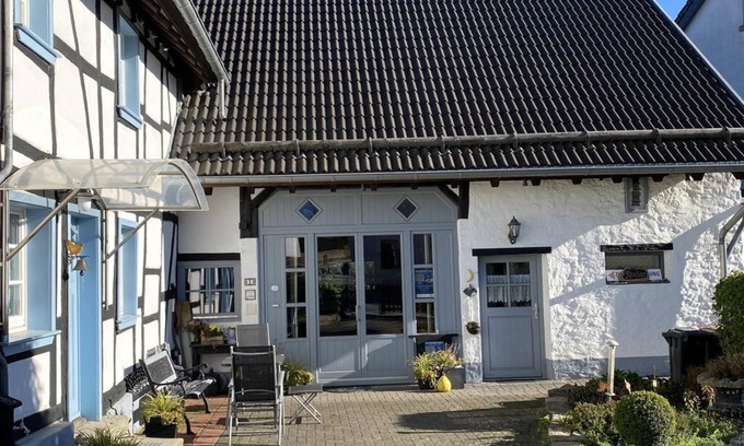 Lommersdorf House | Höppches house rental - 2-bed cottage "Höppches"