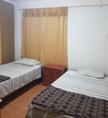 Talara House | Habitación con doble cama privada en Talara centro