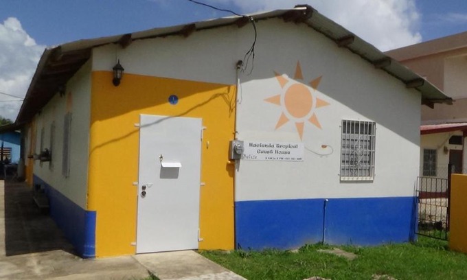 Armenia House | Hacienda Tropical Guest House