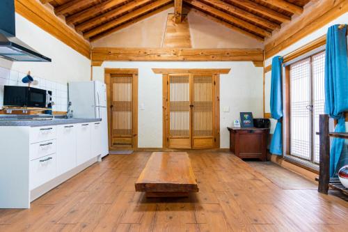 Hwagae House | Hadong kkotdam pension