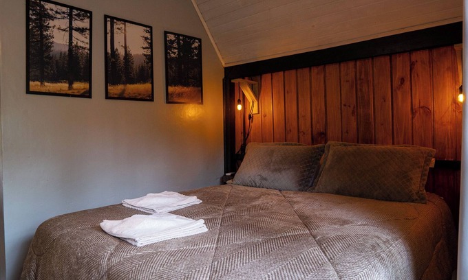 Benedito Novo Ski Chalet | Haere Tonu Cabin with Hot Tub