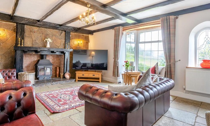 Trehafod House | Hafod Ganol Farm
