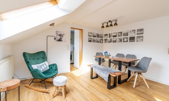 Gunzesried Apartment | Hairpin bends