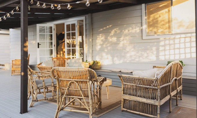 Cessnock House | Halcyon Days the perfect getaway, Sundays late check out, pet friendly!