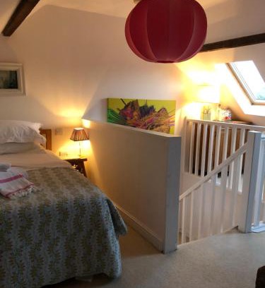 Little Haywood Bed & Breakfast | Halday