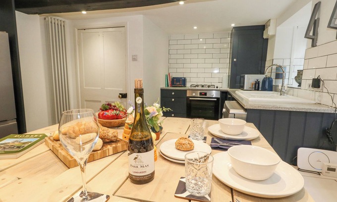 Beaminster Cottage | Half Pint Cottage