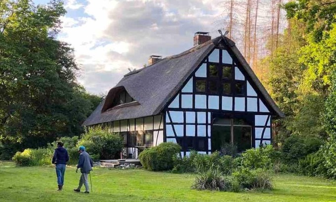 Wustrow House | Half-timbered house (half of a house) in Wendland