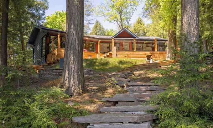 Dysart et al Cottage | Haliburton Haven Lakefront Cabin