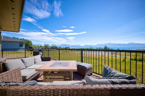Kachemak House | Halibut Hideaway at Kachemak Bay Kabins