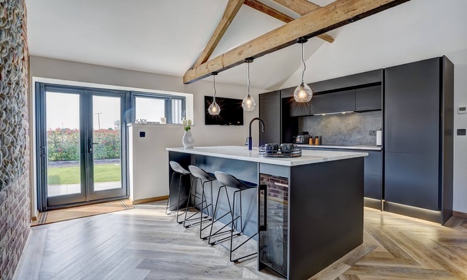 Happisburgh House | Hall Farm Barn | Winterton Cottages