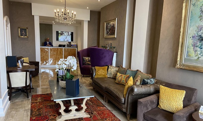 Douglas Hotel | Halvard Hotel