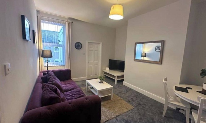 Blyth Apartment | Hambledon- 2Bed downstairs flat Blyth