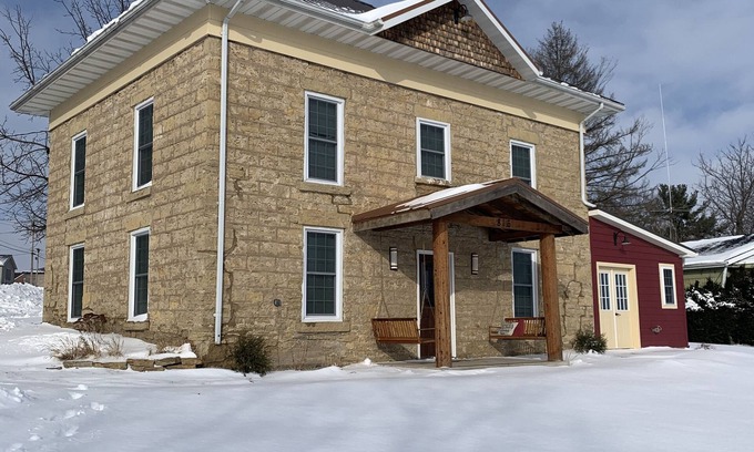 Darlington House | Hamilton Goebel House 816 E Louisa St Darlington Wi