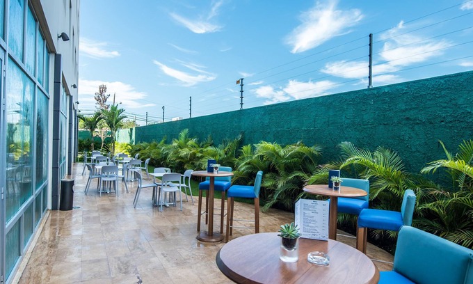 La Caleta Hotel | Hampton by Hilton Santo Domingo Airport