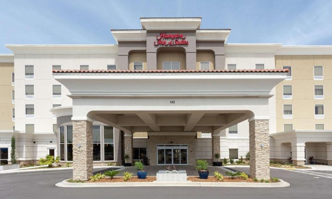 Orange Park Hotel | Hampton Inn and Suites Jacksonville/Orange Park, FL