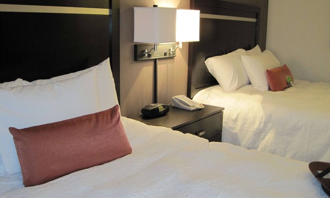 Fort Saskatchewan Hotel | Hampton Inn by Hilton Fort Saskatchewan