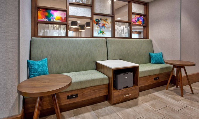 Paris Hotel | Hampton Inn By Hilton Paris