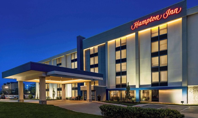 Schiller Park Hotel | Hampton Inn Chicago-O'Hare International Airport