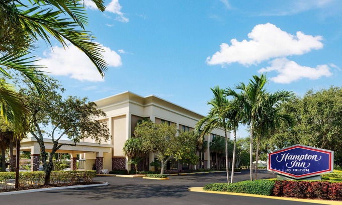 Oakland Park Hotel | Hampton Inn Ft. Lauderdale-Cypress Creek