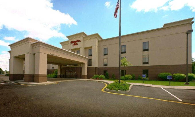 North Brunswick Hotel | Hampton Inn North Brunswick NJ