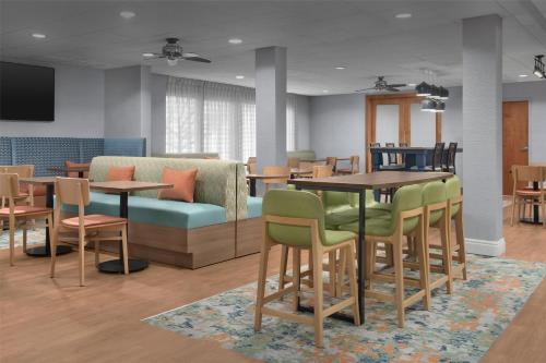 Green Tree Hotel | Hampton Inn Pittsburgh Greentree