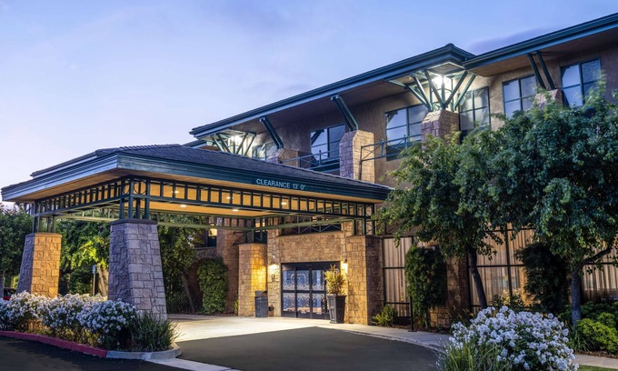 Agoura Hills Hotel | Hampton Inn & Suites Agoura Hills