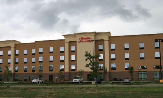 Mentor Hotel | Hampton Inn & Suites Cleveland-Mentor