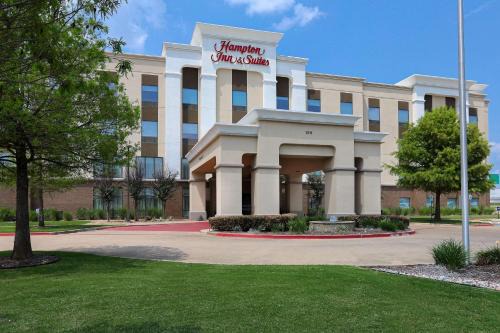 DeSoto Hotel | Hampton Inn & Suites Dallas-DeSoto