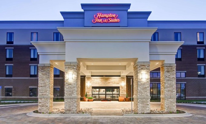 Troy Hotel | Hampton Inn & Suites Detroit/Troy