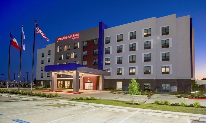 Irving Hotel | Hampton Inn & Suites Irving Hwy 183