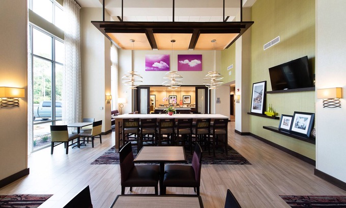 Walterboro Hotel | Hampton Inn & Suites Walterboro